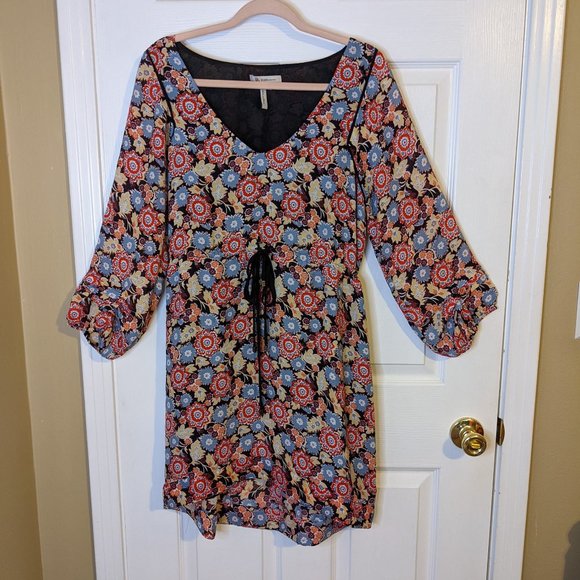 BCBGeneration Multi-Color 3/4 Sleeve Tie Waist Floral Boho Hi-Lo Dress - size L - Picture 1 of 8